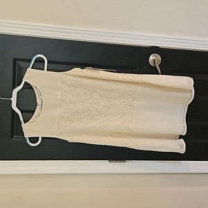 Cupcakes And Cashmere Sleeveless Lace And Chiffon Dress